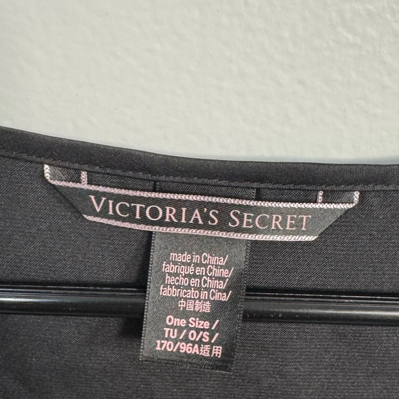 Victoria’s Secret Robe - Picture 5 of 8